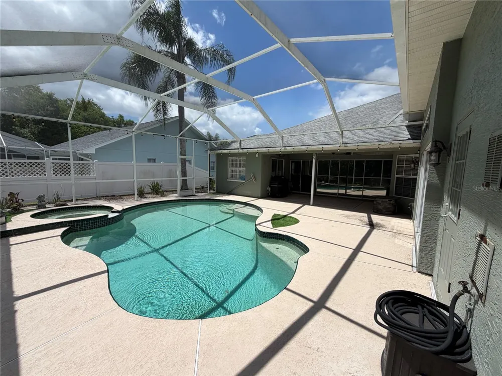 1616 KINSMERE DRIVE Trinity, FL 34655