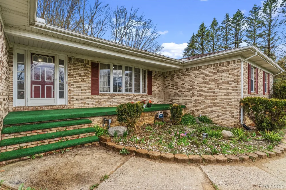 3432 S State Road Davison Township, MI 48423