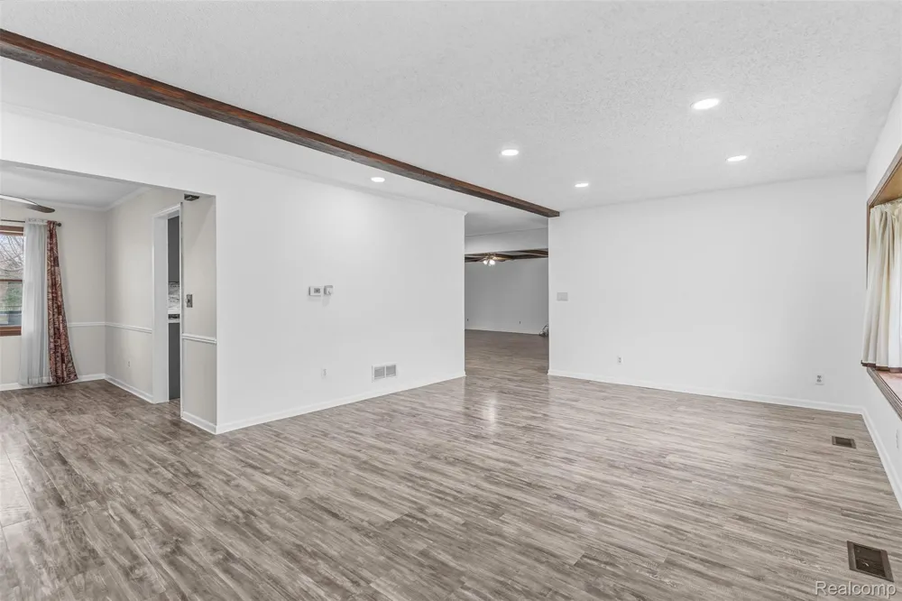 3432 S State Road Davison Township, MI 48423