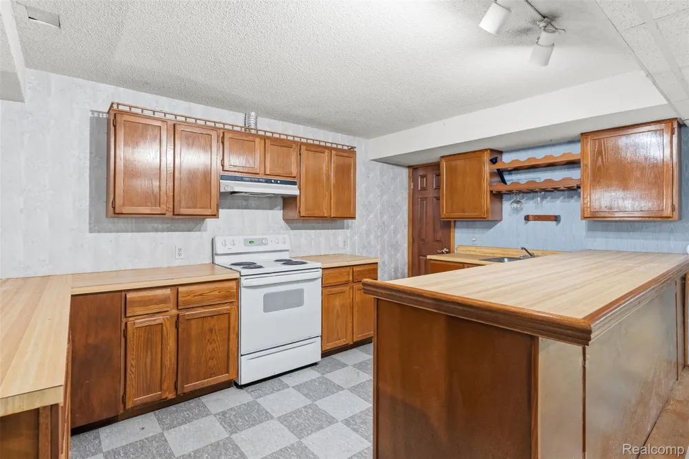 3432 S State Road Davison Township, MI 48423