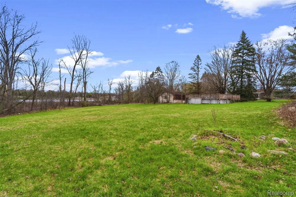 3432 S State Road Davison Township, MI 48423