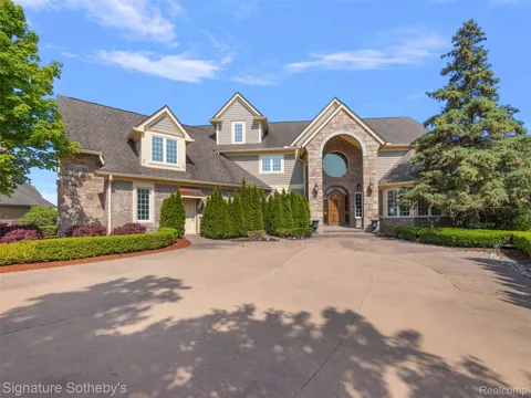 10611 Lighthouse Point