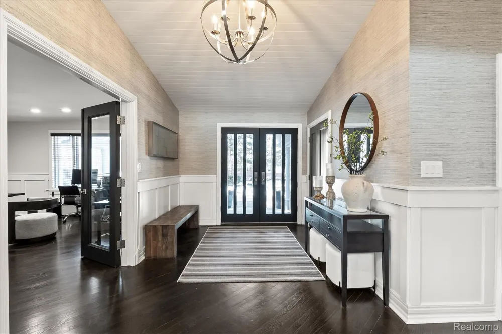 2440 Lake Angelus Lane Lake Angelus City, MI 48326