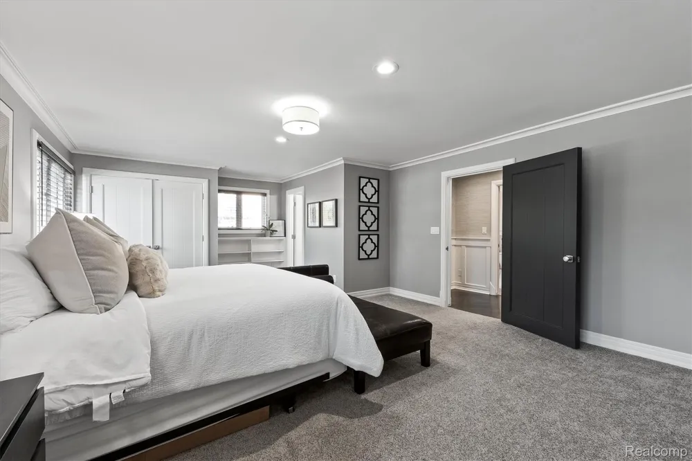 2440 Lake Angelus Lane Lake Angelus City, MI 48326
