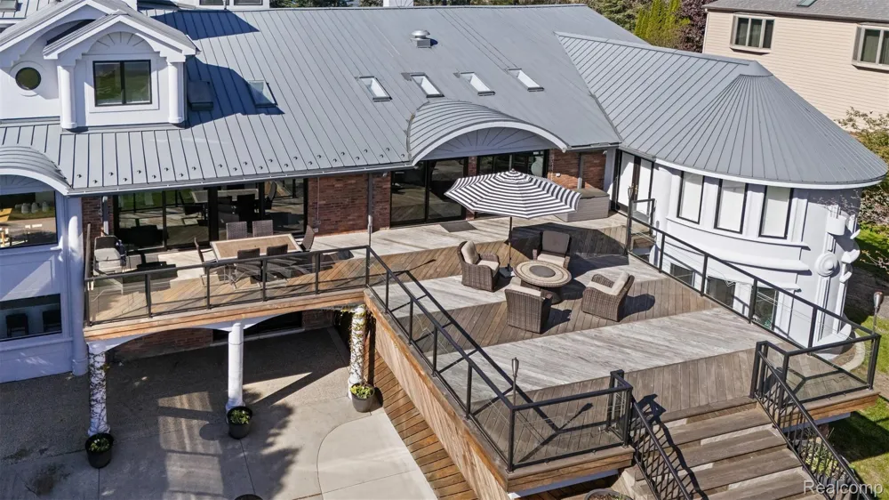 2440 Lake Angelus Lane Lake Angelus City, MI 48326