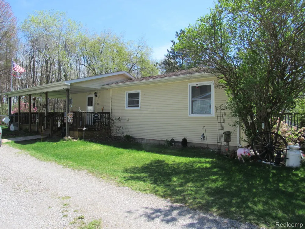 7813 Rookway Road Bridgeport Charter Township, MI 48722