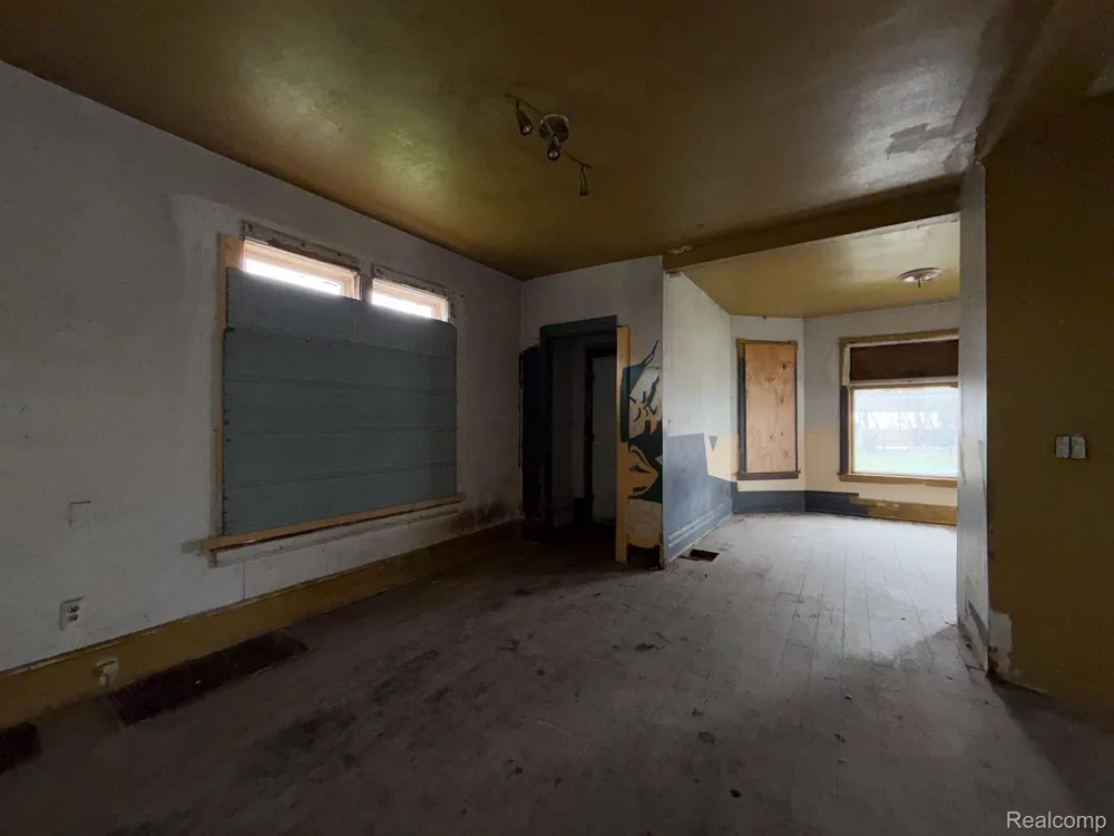 2546 W Forest Avenue Detroit City, MI 48208