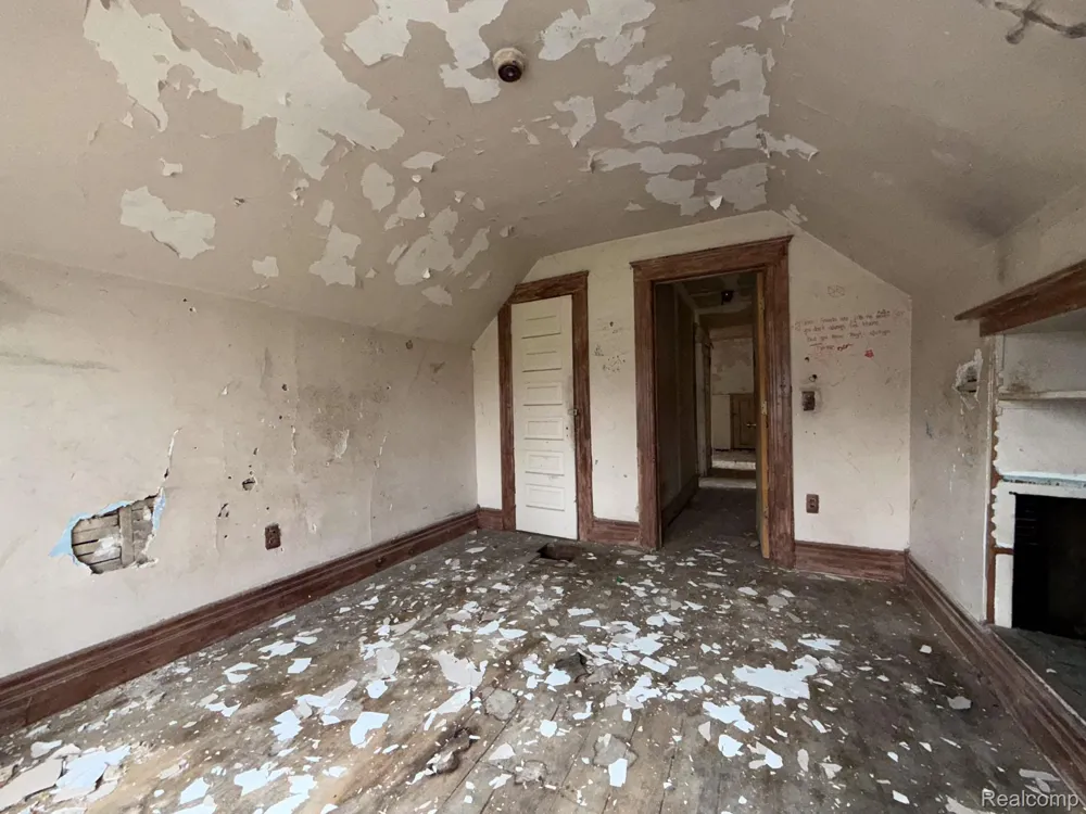 2546 W Forest Avenue Detroit City, MI 48208