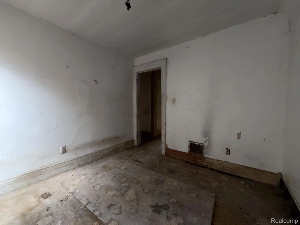 2546 W Forest Avenue Detroit City, MI 48208