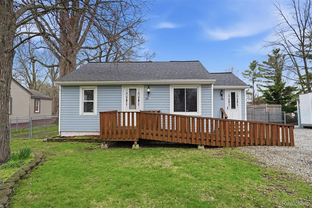 1028 Carlton Drive York Charter Township, MI 48160