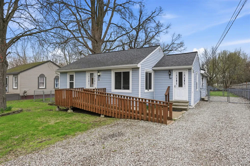1028 Carlton Drive York Charter Township, MI 48160