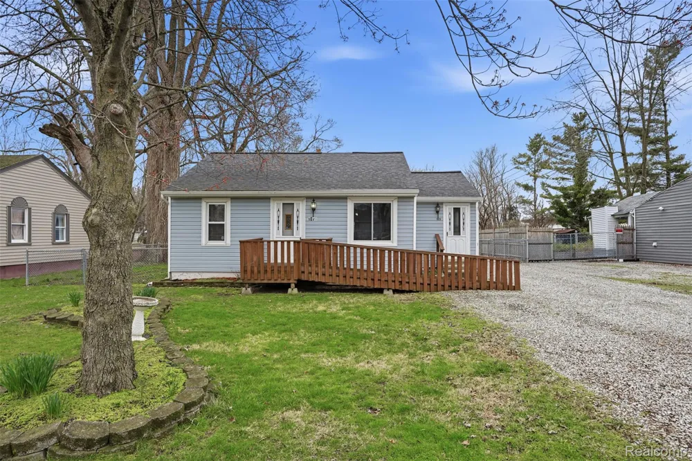 1028 Carlton Drive York Charter Township, MI 48160