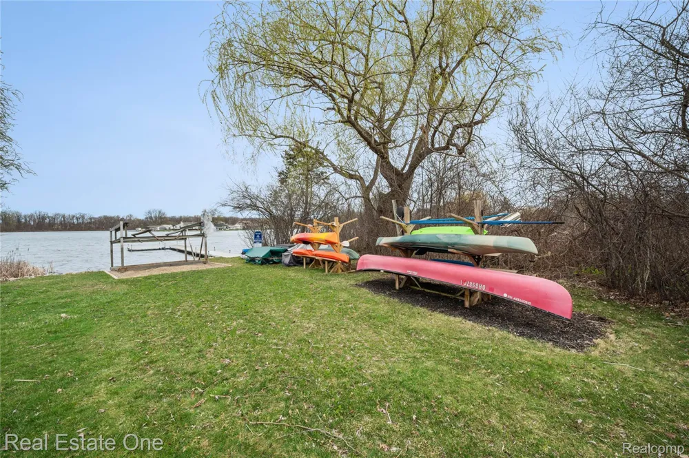 508 Woodstone Court White Lake Charter Township, MI 48386
