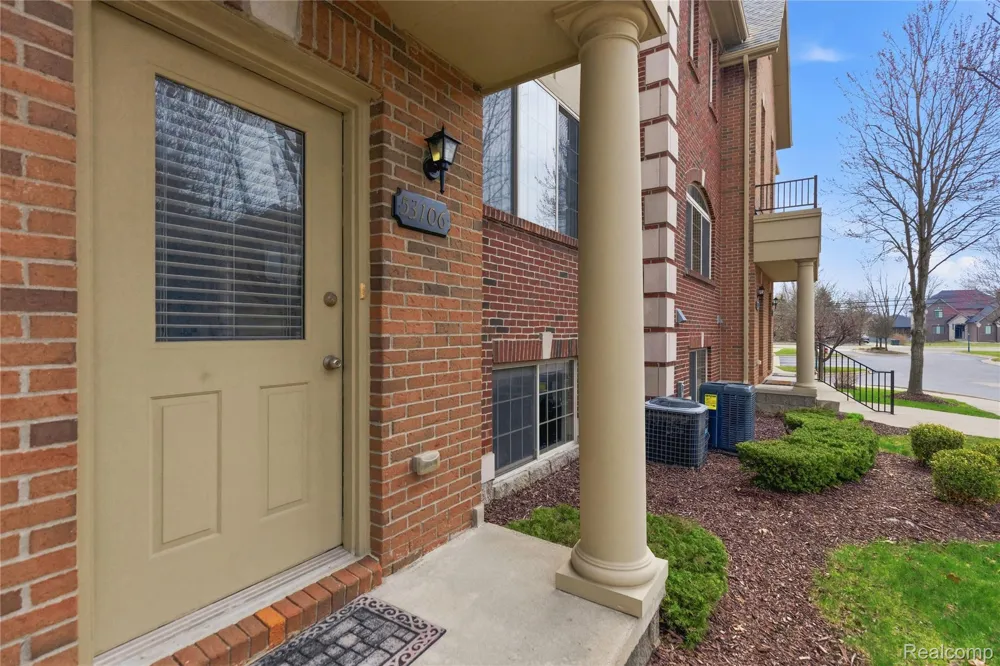 53106 Celtic Drive Shelby Charter Township, MI 48315