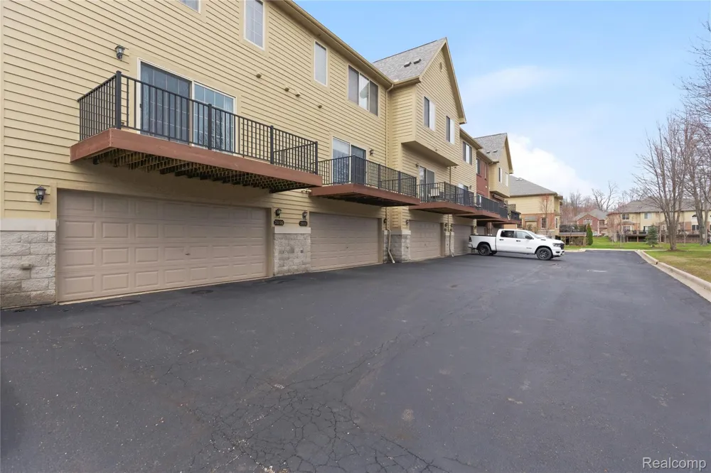 53106 Celtic Drive Shelby Charter Township, MI 48315