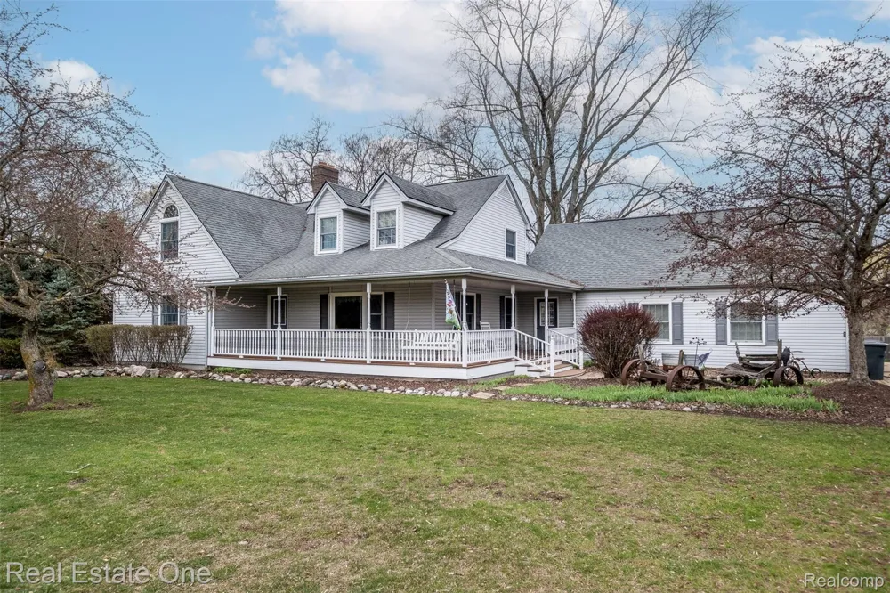 11030 Marshall Road Green Oak Township, MI 48178