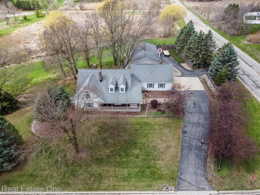 11030 Marshall Road Green Oak Township, MI 48178