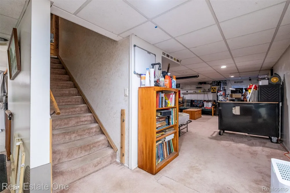 11030 Marshall Road Green Oak Township, MI 48178