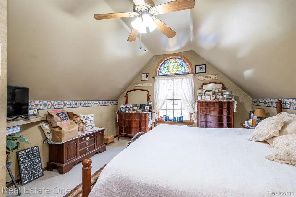 11030 Marshall Road Green Oak Township, MI 48178