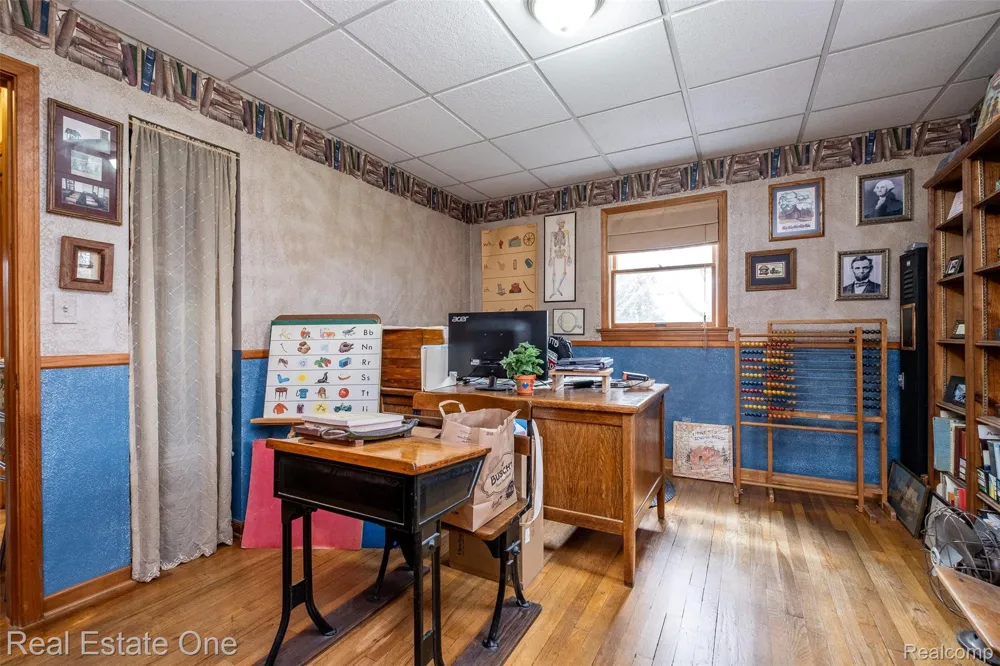 11030 Marshall Road Green Oak Township, MI 48178