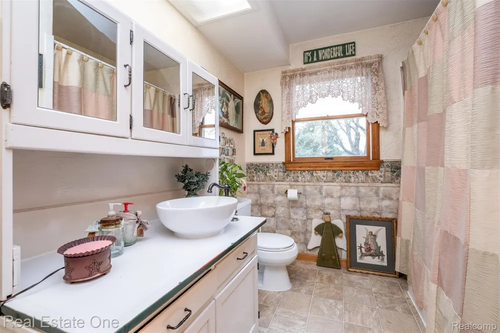 11030 Marshall Road Green Oak Township, MI 48178