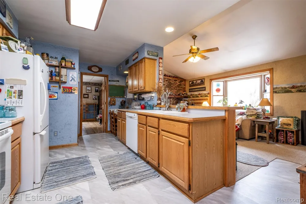11030 Marshall Road Green Oak Township, MI 48178