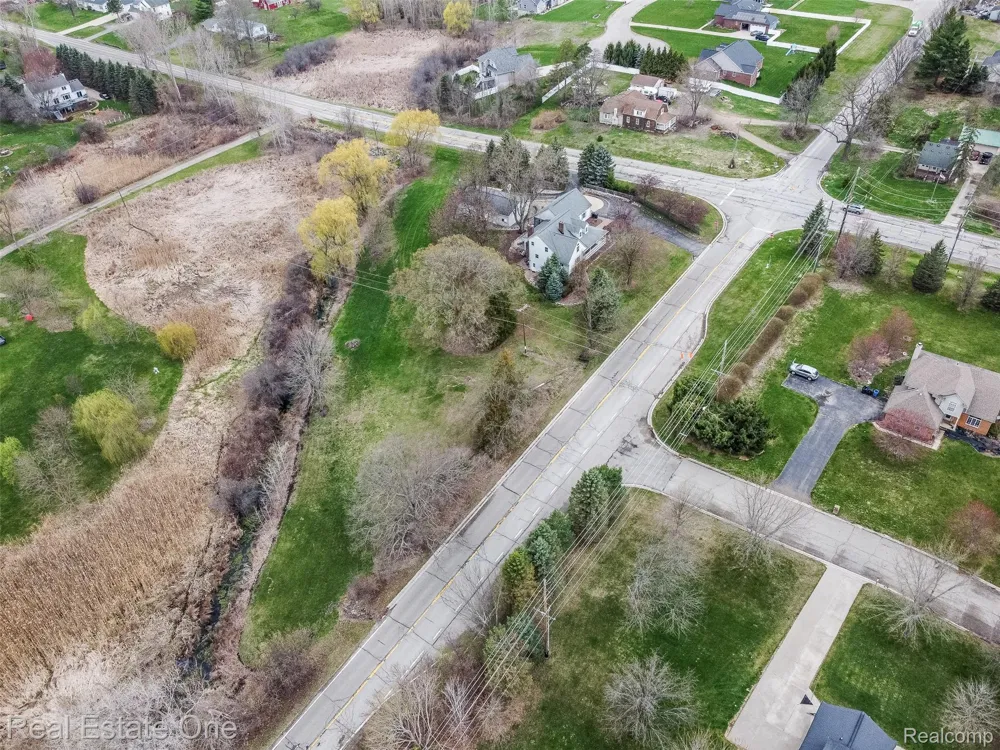 11030 Marshall Road Green Oak Township, MI 48178