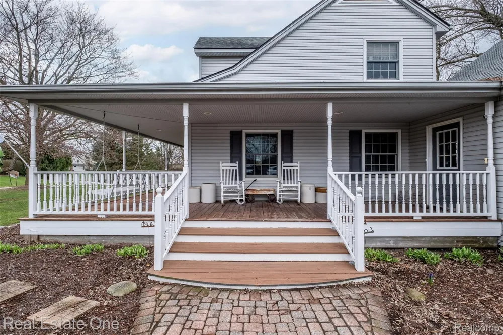 11030 Marshall Road Green Oak Township, MI 48178