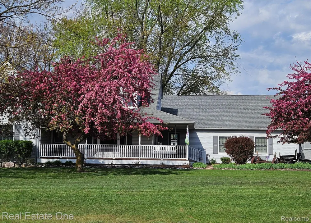 11030 Marshall Road Green Oak Township, MI 48178