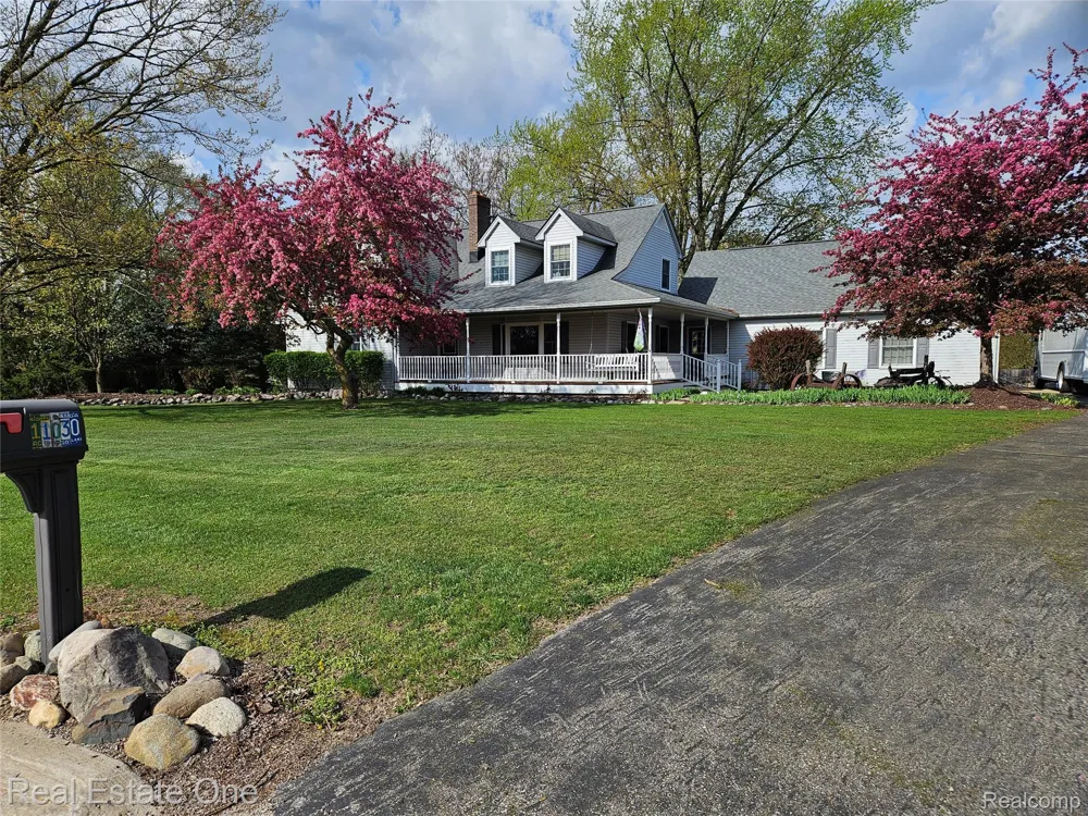 11030 Marshall Road Green Oak Township, MI 48178