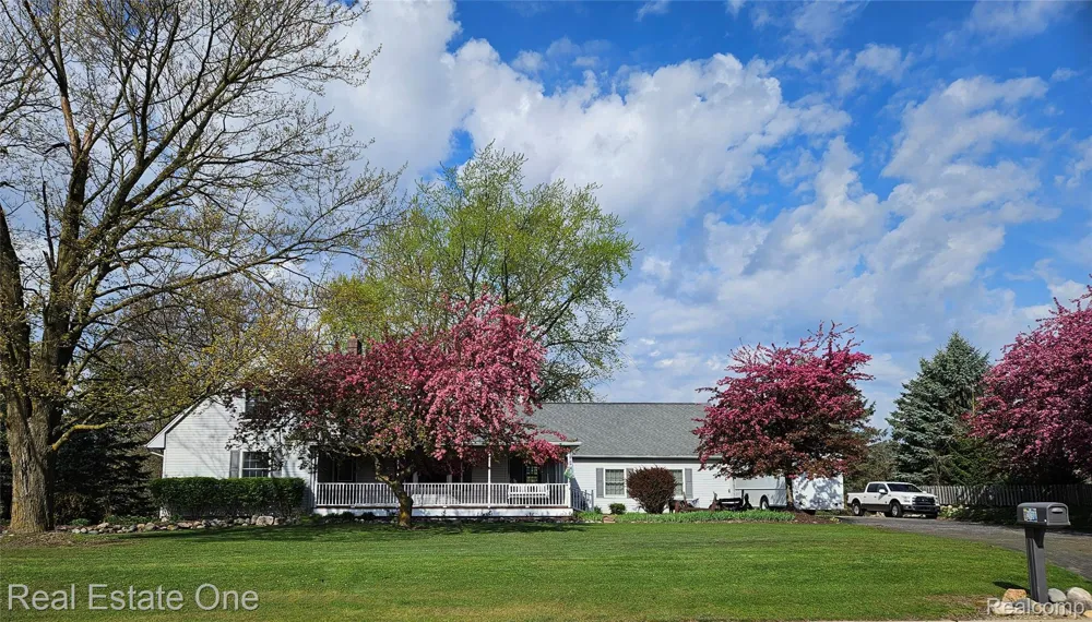 11030 Marshall Road Green Oak Township, MI 48178