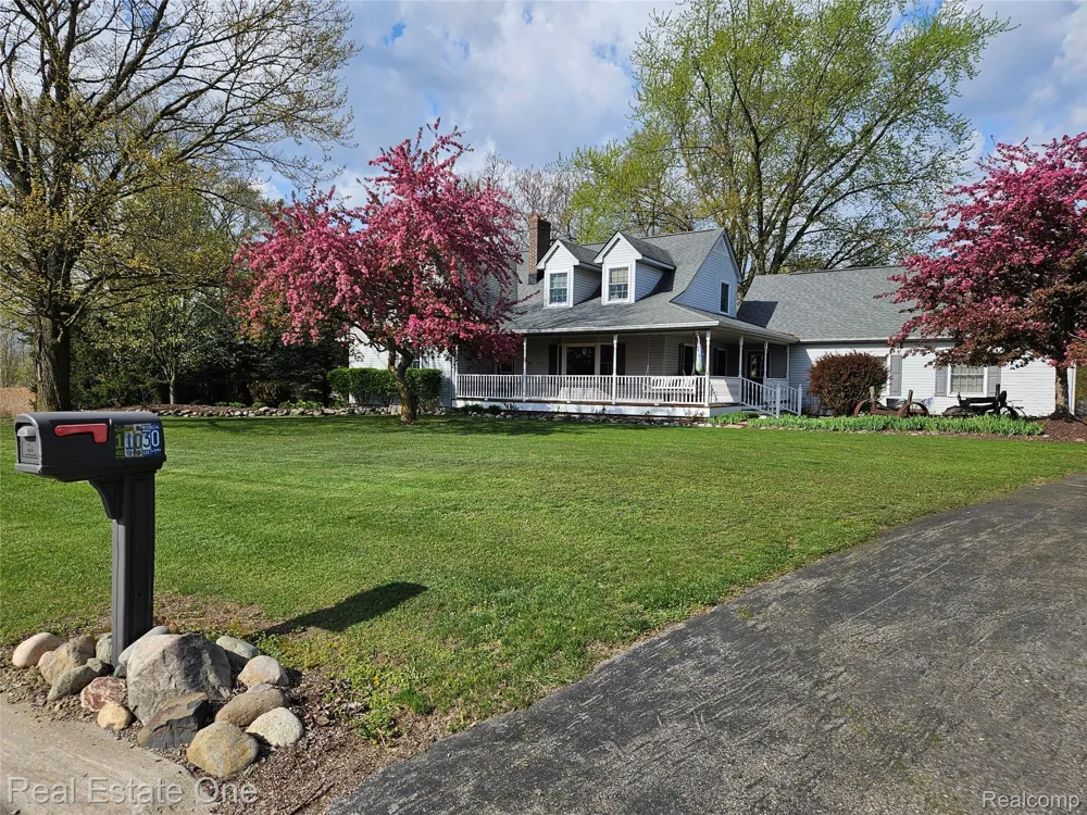 11030 Marshall Road Green Oak Township, MI 48178