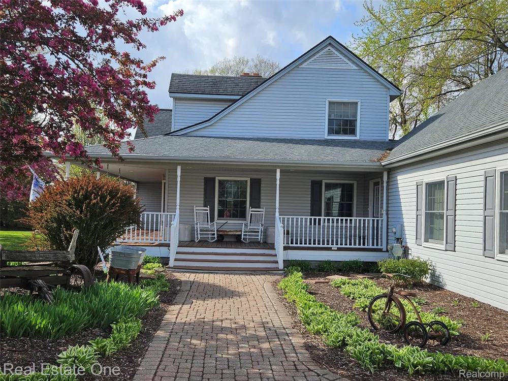 11030 Marshall Road Green Oak Township, MI 48178