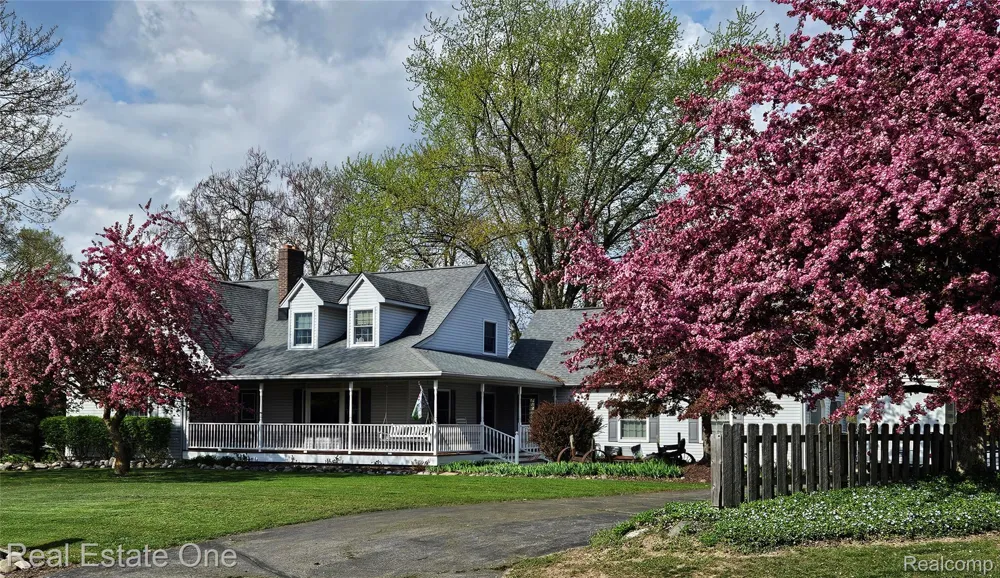 11030 Marshall Road Green Oak Township, MI 48178