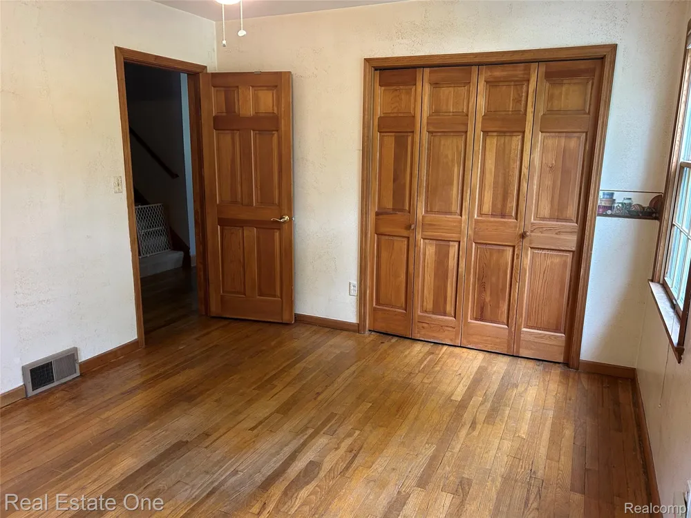 11030 Marshall Road Green Oak Township, MI 48178