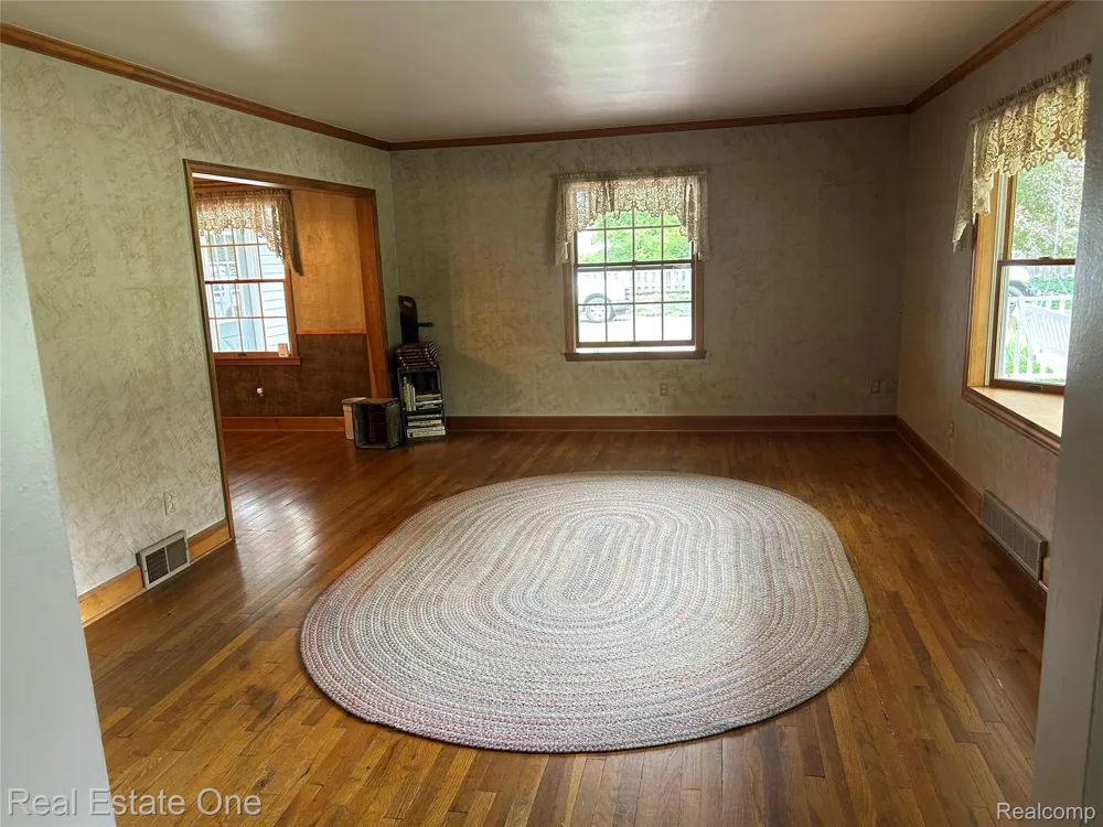 11030 Marshall Road Green Oak Township, MI 48178