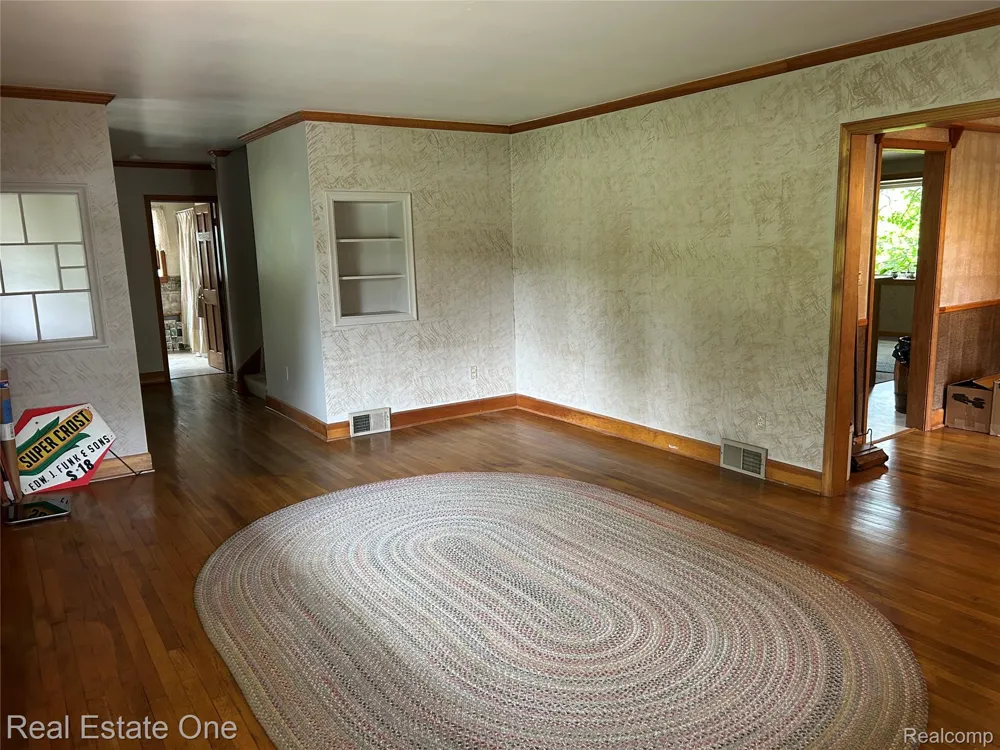 11030 Marshall Road Green Oak Township, MI 48178