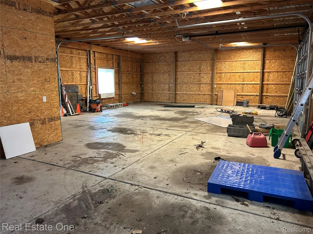 11030 Marshall Road Green Oak Township, MI 48178
