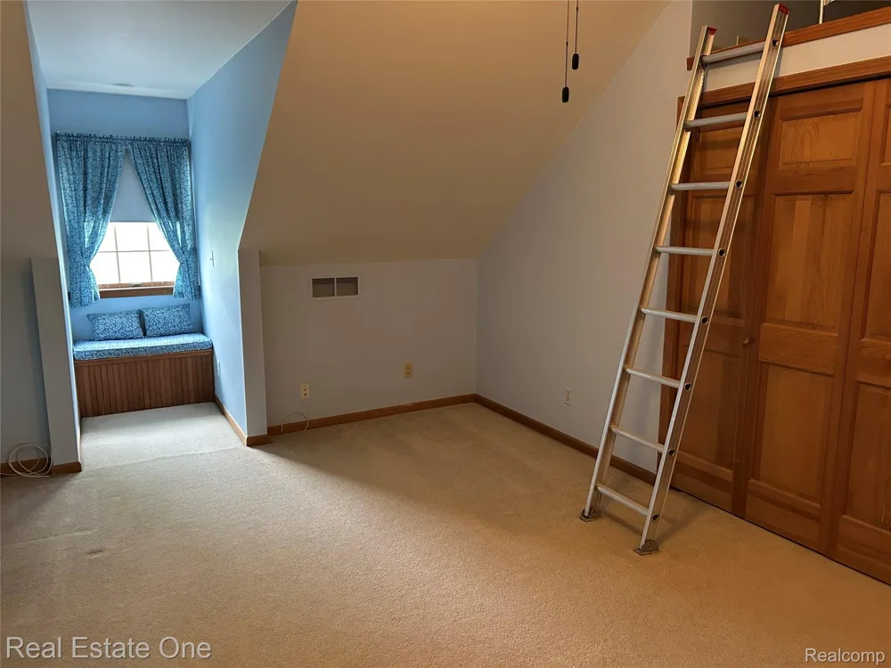 11030 Marshall Road Green Oak Township, MI 48178