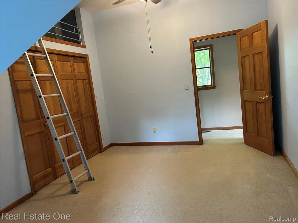 11030 Marshall Road Green Oak Township, MI 48178