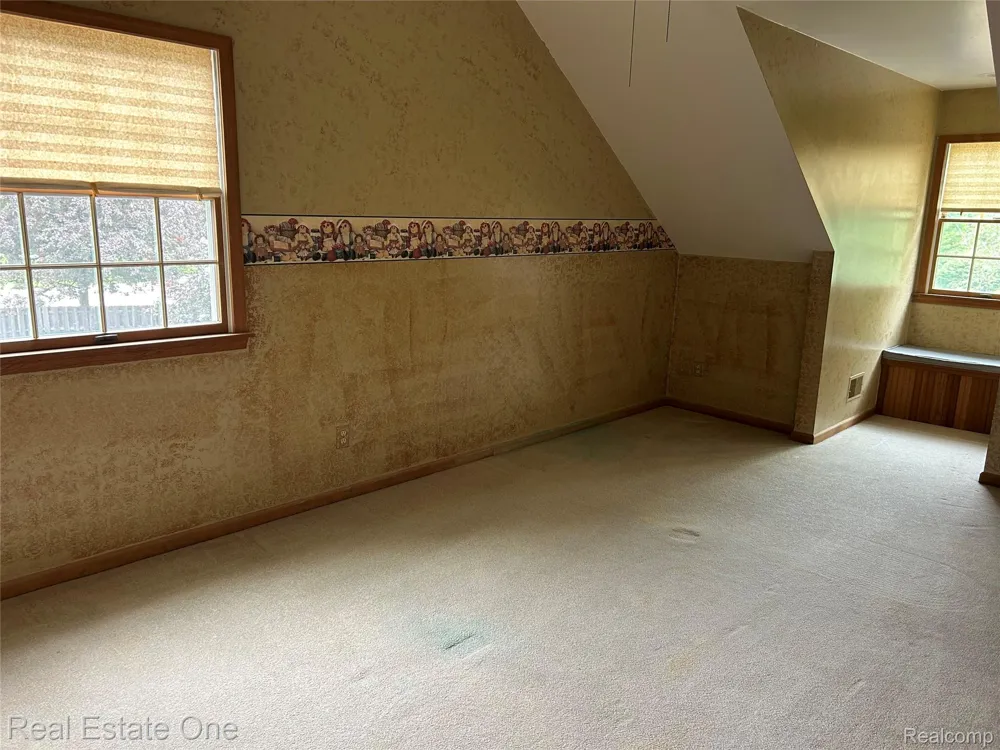 11030 Marshall Road Green Oak Township, MI 48178