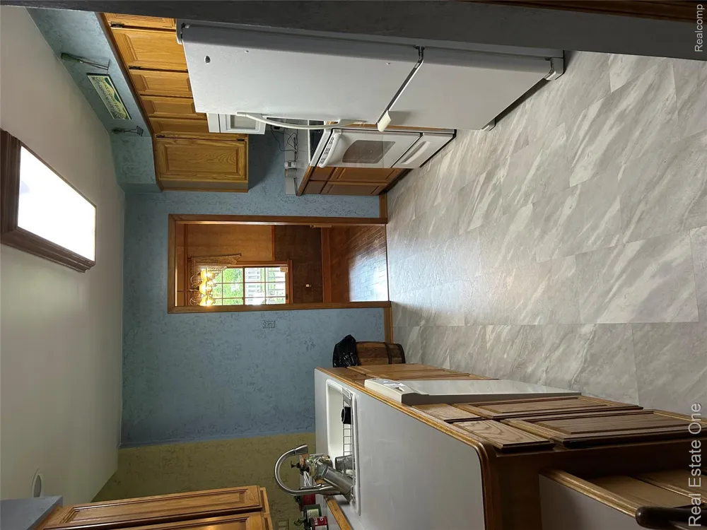 11030 Marshall Road Green Oak Township, MI 48178