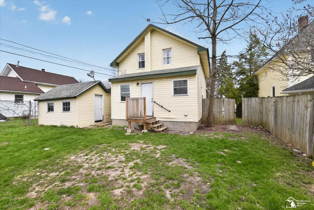 729 Obrien Street Monroe City, MI 48161