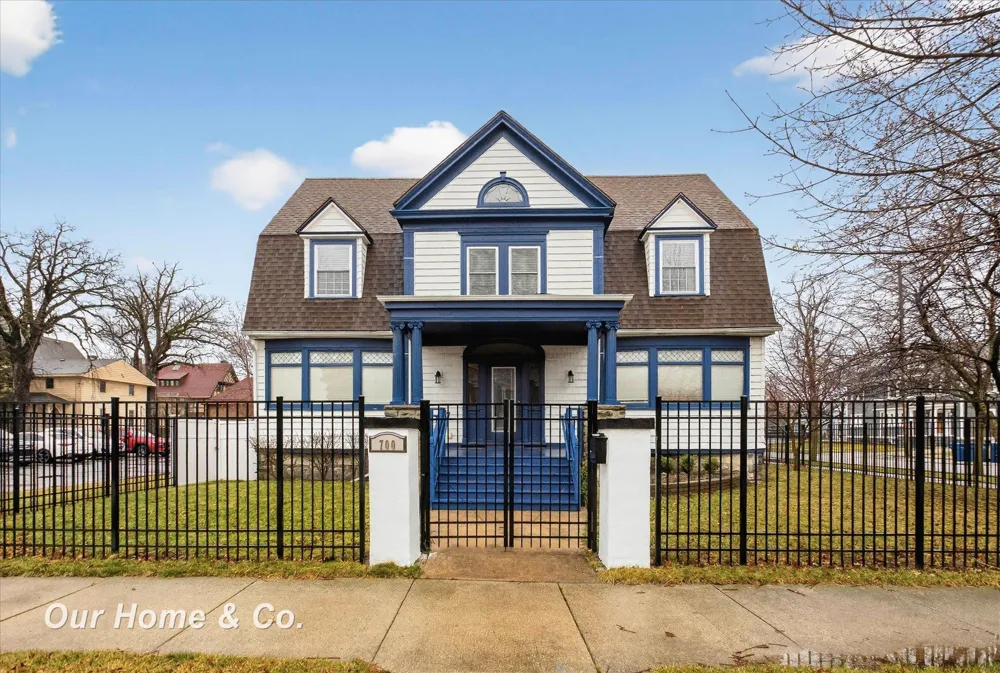 700 Van Buren Street Bay City City, MI 48708