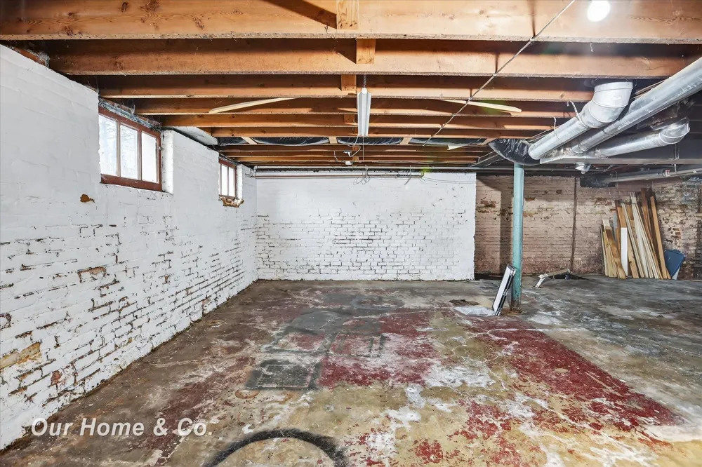 700 Van Buren Street Bay City City, MI 48708