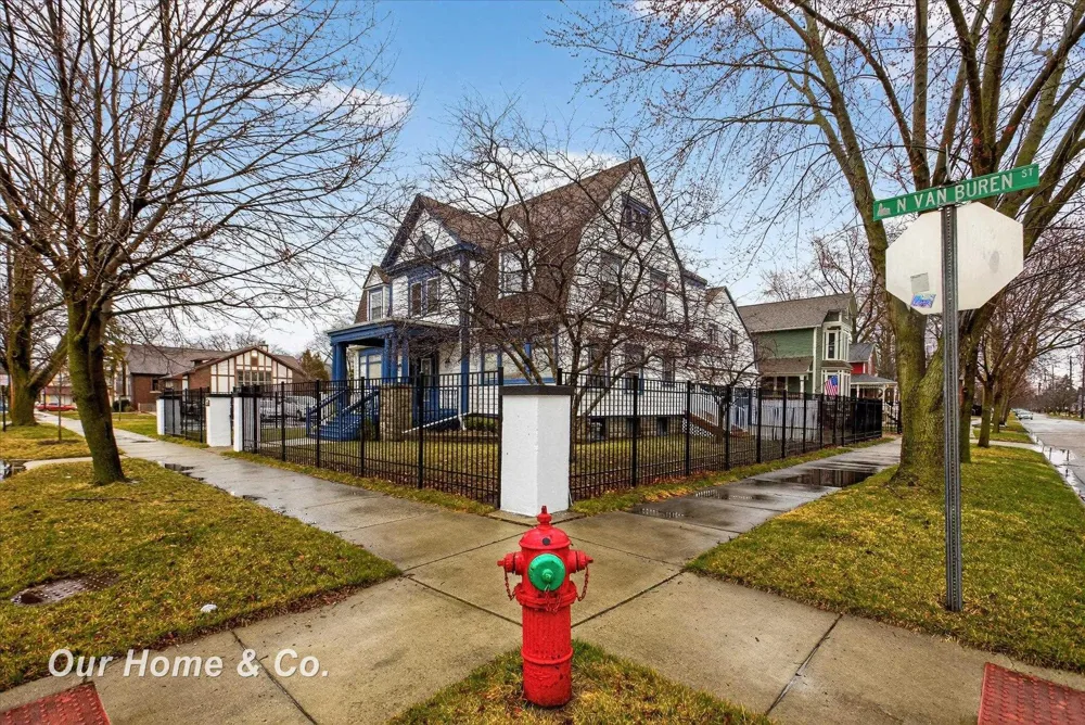 700 Van Buren Street Bay City City, MI 48708