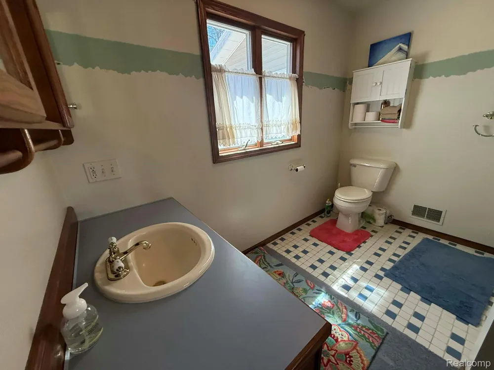 4689 Port Austin Road Lake Township, MI 48725