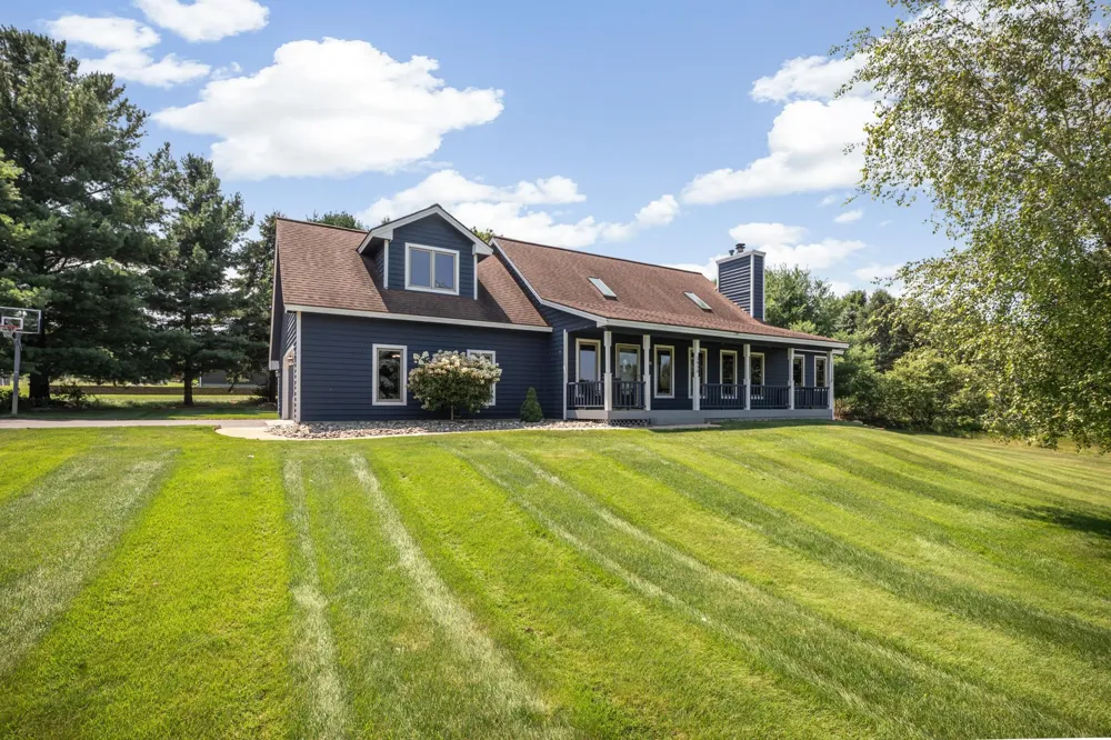 3850 Burlington Drive Acme Township, MI 49690