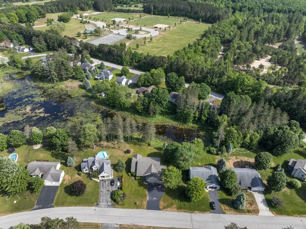 1546 Nightingale Lane Paradise Township, MI 49649