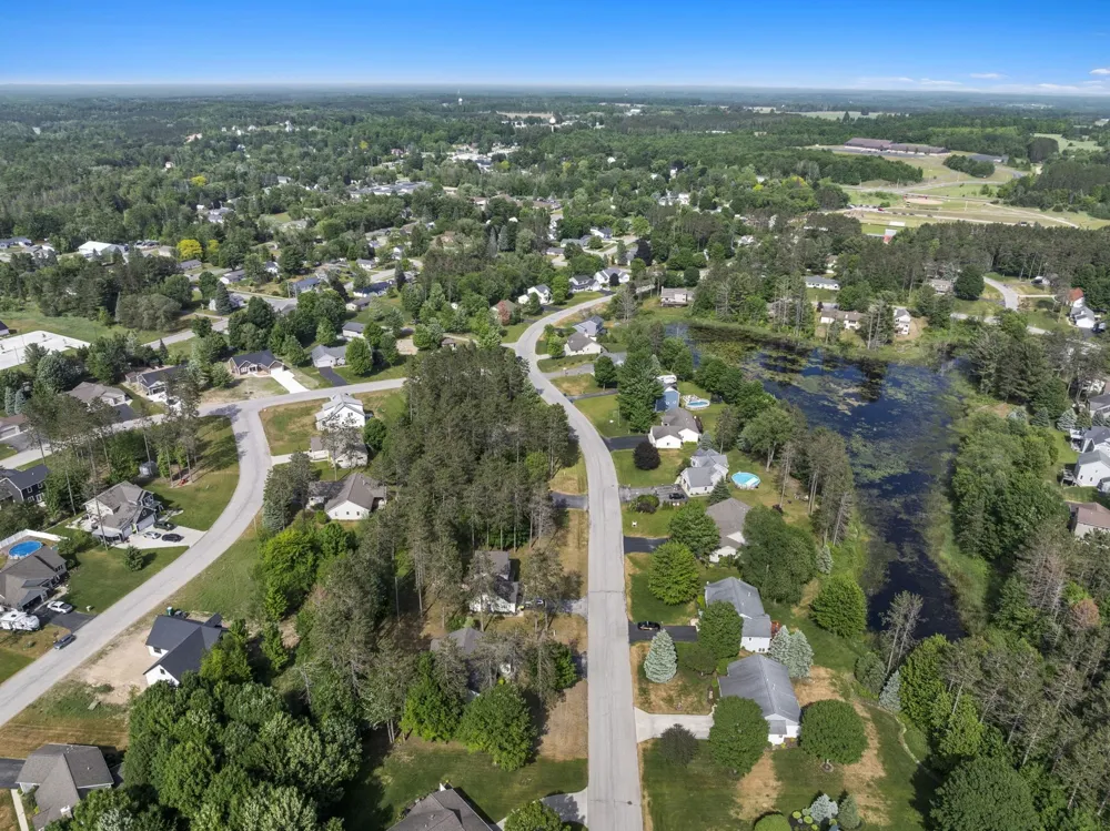 1546 Nightingale Lane Paradise Township, MI 49649